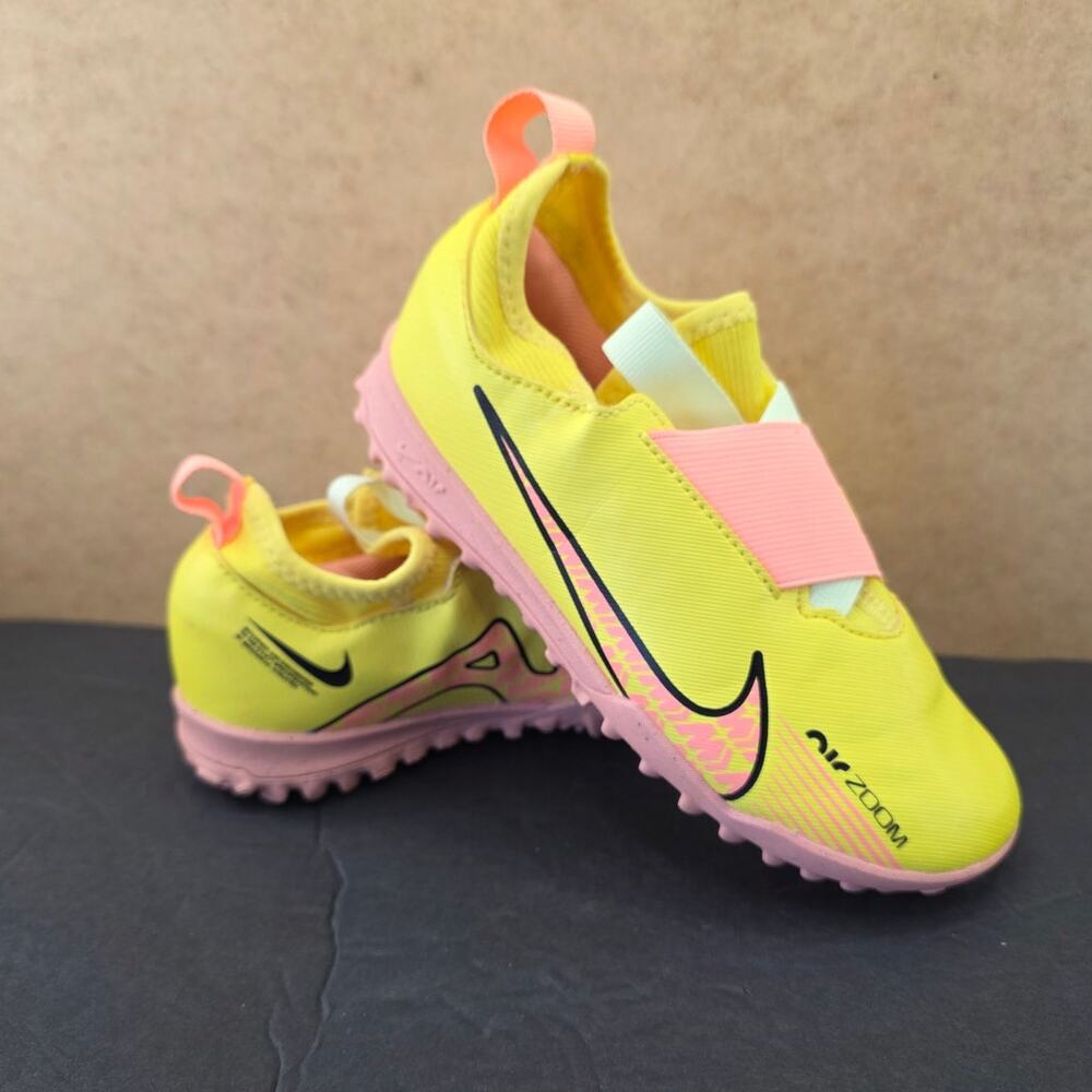 Nike Jr. Zoom Mercurial Vapor 15 Academy TF kids' turf soccer shoes Size 12c